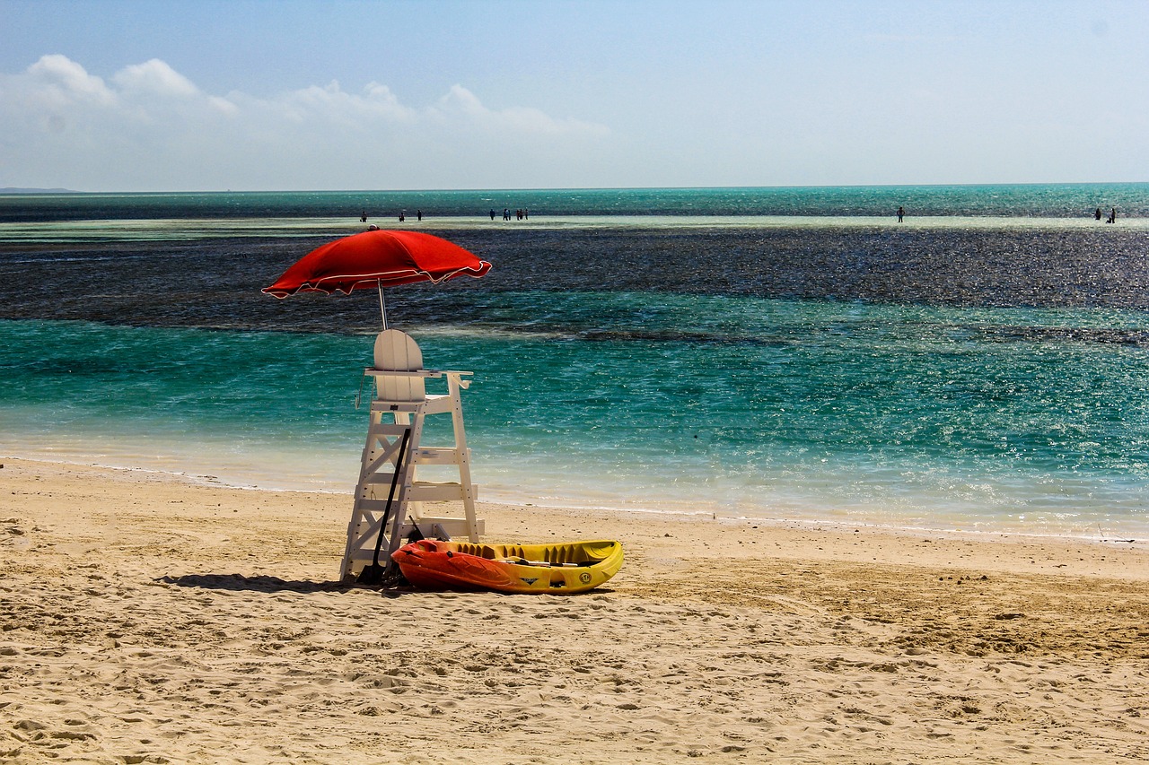 Caribbean Beach Access Disputes Test Public Rights and Tourism Plans