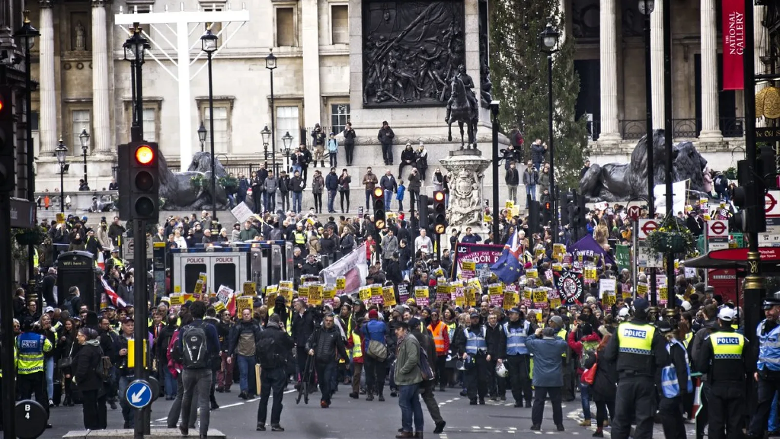 UK Bars Foreign Far-Right Activists Ahead of Tommy Robinson Rally as Government Prepares Extensive Policing Measures