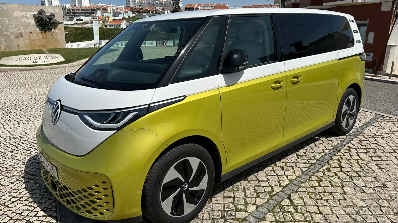 Volkswagen's Multi-Billion Pound Rivian Investment Signals Strategic Shift to Software Expertise