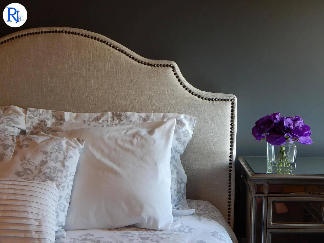 Transform Your Guest Room with This Innovative Headboard Hack